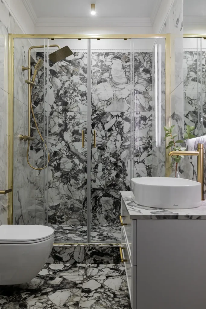 Finished bathroom interior showcasing Gaudi Coving