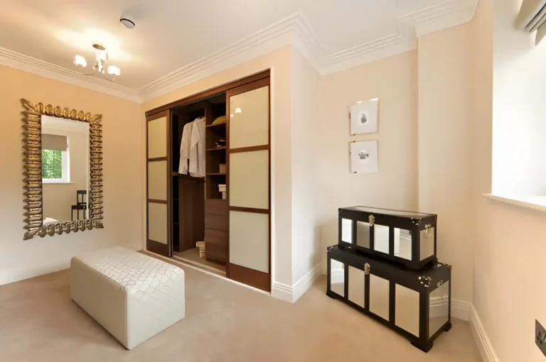 Do you put coving in bedrooms